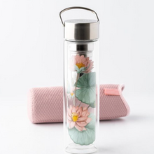 Încărcați imaginea în vizualizatorul galeriei - Sticla de ceai din sticla cu pereti dubli cu strecuratoare Padma din otel inoxidabil, 350 ml