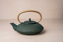Încărcați imaginea în vizualizatorul galeriei - Ceainic japonez din fonta "Tetsu" verde 1,2l.