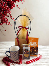 Заредете изображение във визуализатора на галерията – Подаръчен сет с чай, шоколад и чаша “Златен момент”