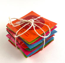 Încărcați imaginea în vizualizatorul galeriei - Set de mostre cu ceai ambalat de 10 plicuri