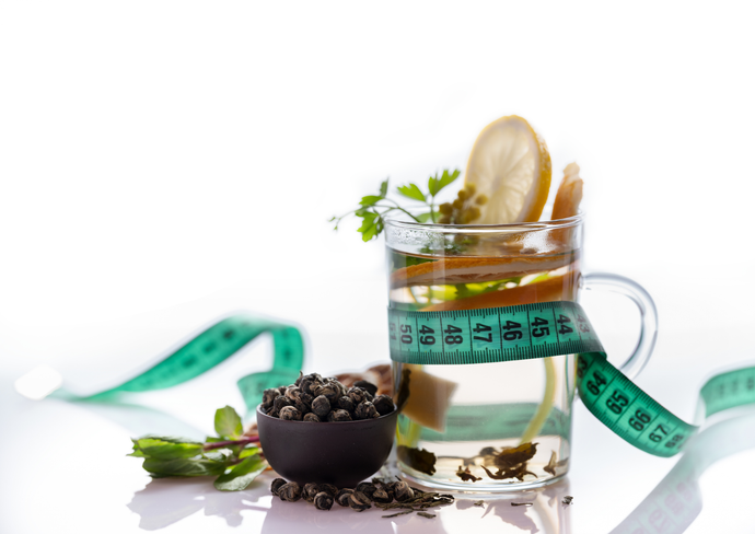 Чайове за отслабване - Митове, факти и как действат наистина