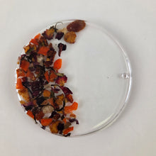 Заредете изображение във визуализатора на галерията – 🎁 Подаръчен сет с плодов чай и ръчно изработена подложка от смола
